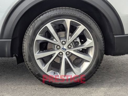 Used 2025 Ford Explorer Platinum w/ Ultimate Package image 35