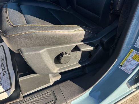 Used 2023 Ford Bronco Badlands image 29