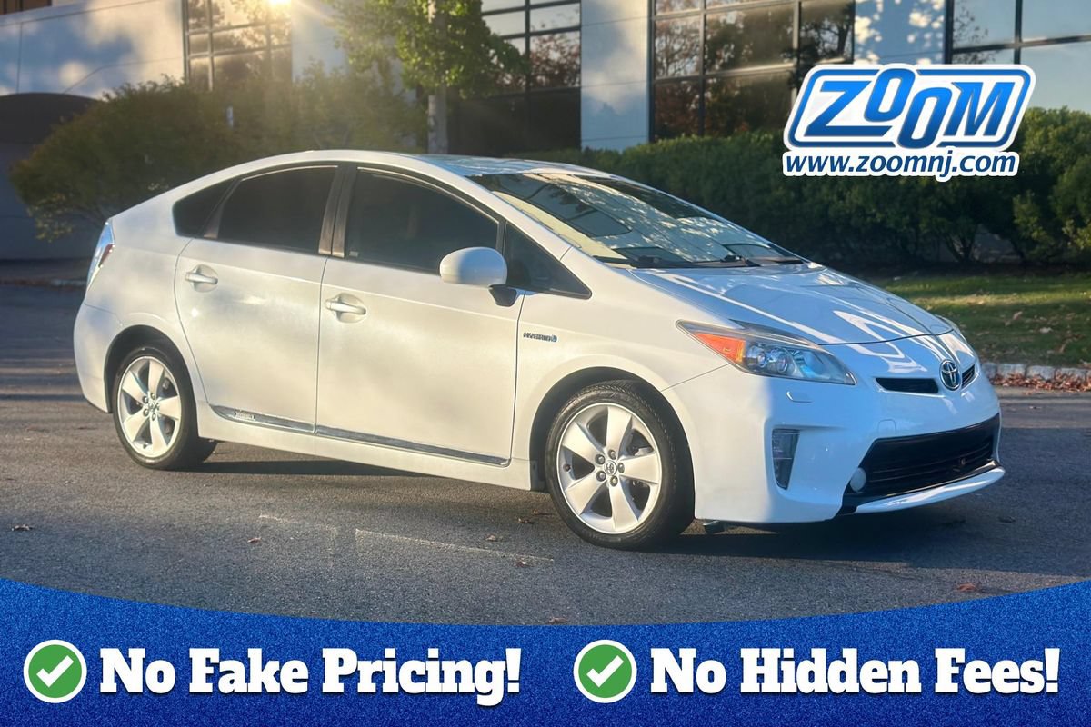 Used 2014 Toyota Prius Five FWD image 1