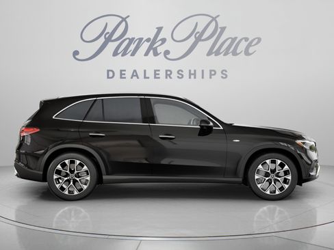 Used 2025 Mercedes-Benz GLC 350e 4MATIC image 28
