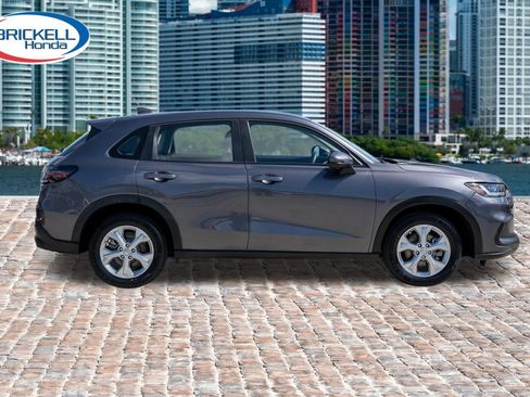 Used 2023 Honda HR-V LX image 4