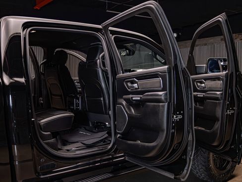 Used 2019 RAM 1500 Laramie w/ Sport Appearance Package image 32