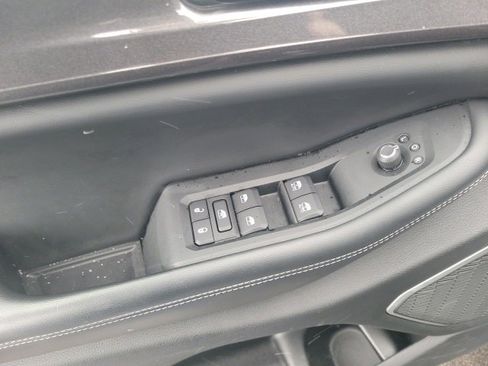 Used 2022 Jeep Grand Cherokee Altitude image 16