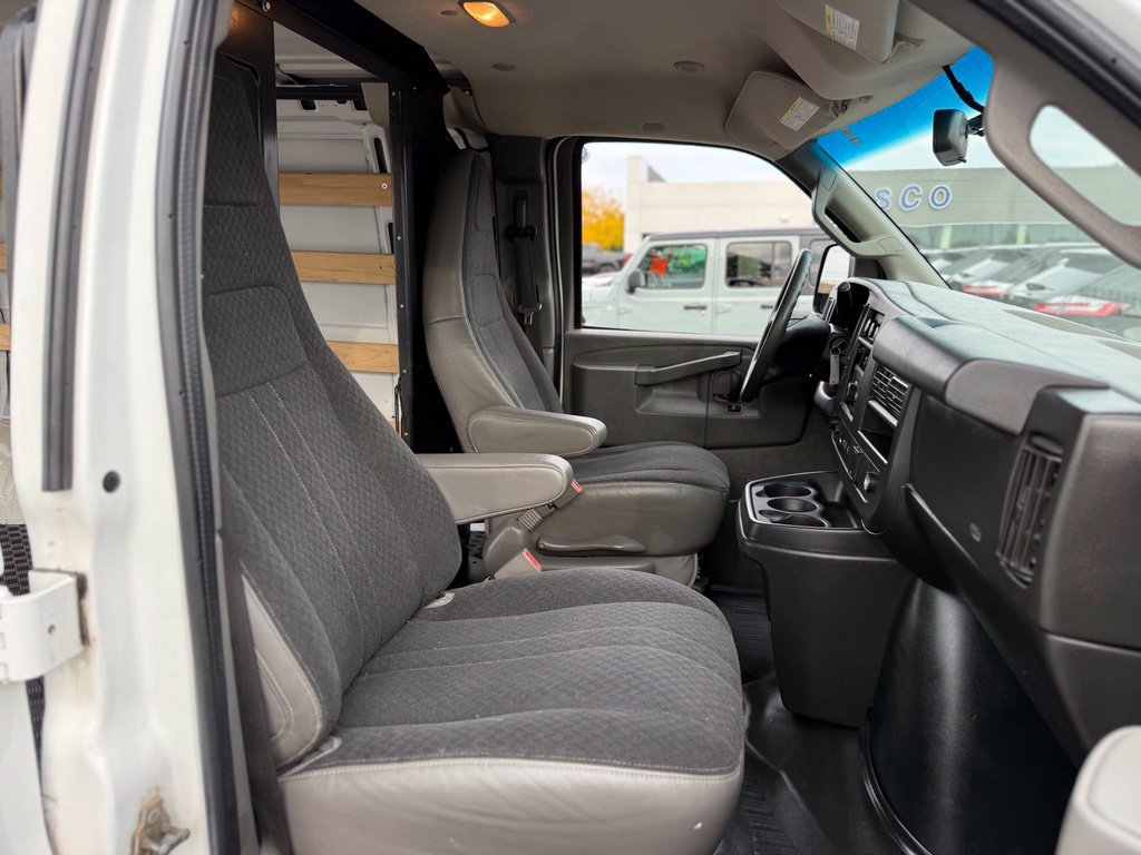 Used 2019 GMC Savana 2500 w/ Driver Convenience Package RWD image 7