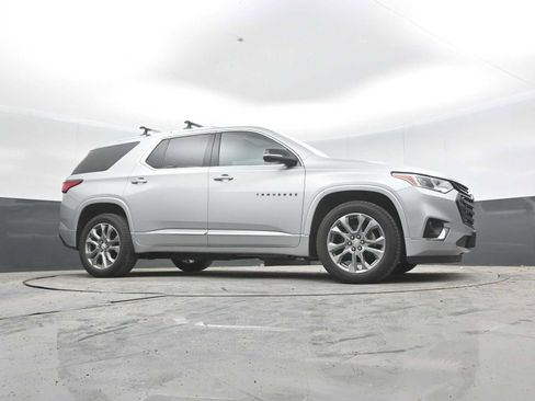 Used 2019 Chevrolet Traverse Premier w/ LPO, Blackout Package AWD/4WD image 49
