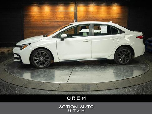 Used 2023 Toyota Corolla SE FWD image 1