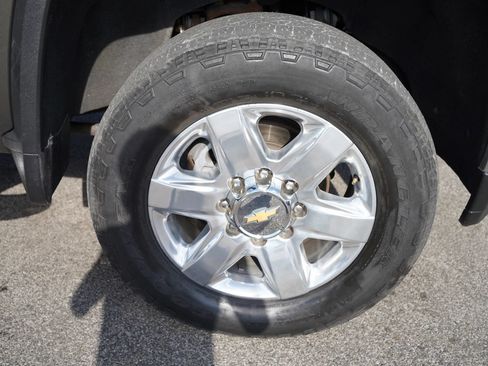 Used 2022 Chevrolet Silverado 2500 LTZ AWD/4WD image 33