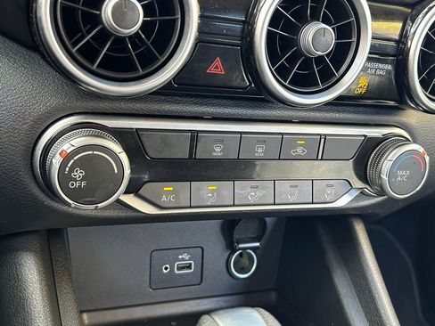 Used 2020 Nissan Sentra S image 43