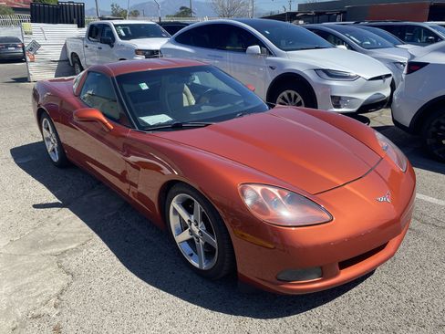 Used 2006 Chevrolet Corvette Coupe w/ Preferred Equipment Group RWD image 6