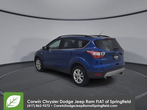 Used 2018 Ford Escape SE FWD image 11
