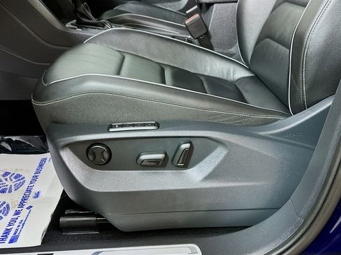 Certified 2021 Volkswagen Tiguan SEL Premium R-Line image 20