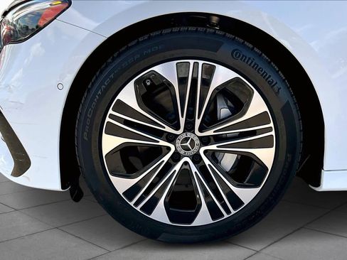 Used 2024 Mercedes-Benz E 350 4MATIC Sedan image 10