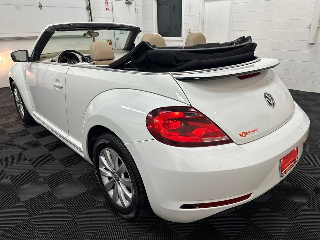 Used 2015 Volkswagen Beetle 1.8T FWD image 14