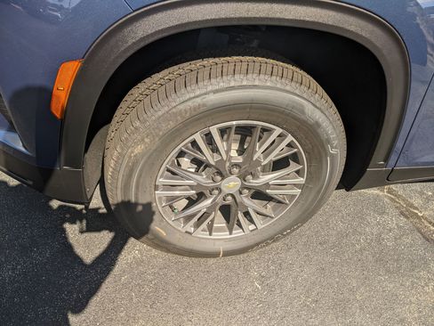 New 2026 Chevrolet Traverse LT w/ Driver Confidence Package image 11