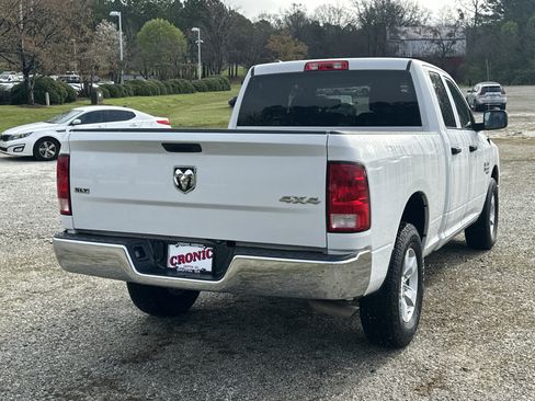Used 2024 RAM 1500 Classic SLT image 5