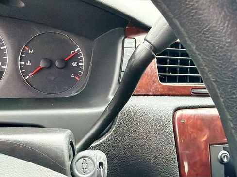 Used 2008 Chevrolet Impala LT image 14