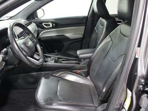 Used 2023 Jeep Compass Limited AWD/4WD image 3