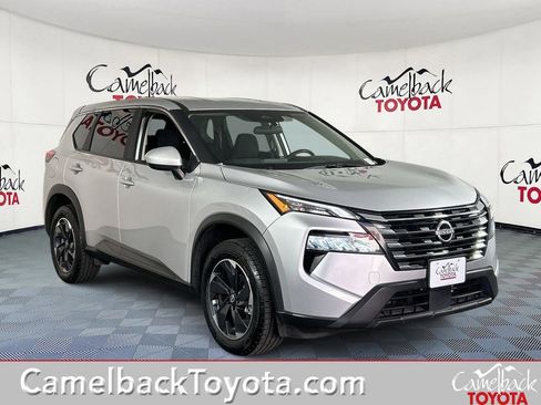 Used 2025 Nissan Rogue SV AWD/4WD image 1