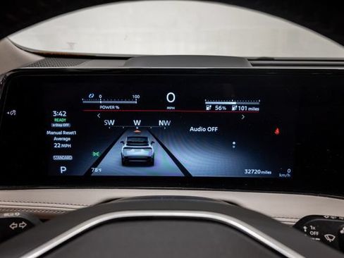 Used 2023 Nissan Ariya FWD image 16