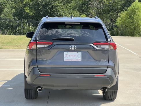 Used 2024 Toyota RAV4 XLE Premium FWD image 5