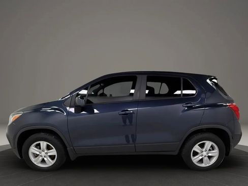 Used 2018 Chevrolet Trax LS w/ LPO, Protection Package AWD/4WD image 2