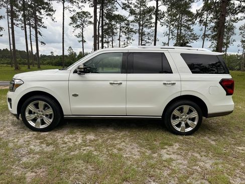 Used 2022 Ford Expedition King Ranch AWD/4WD image 2