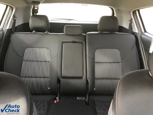 Used 2017 Kia Sportage LX image 18