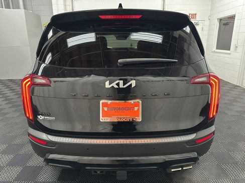 Used 2022 Kia Telluride SX w/ SX Prestige Package image 9