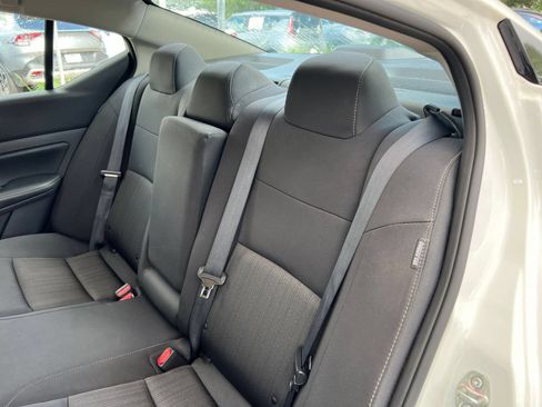 Used 2025 Nissan Altima 2.5 SV FWD image 37