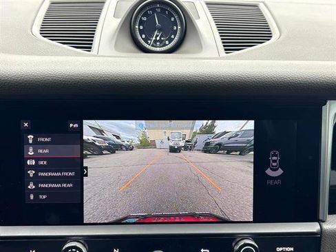 Used 2022 Porsche Macan image 27