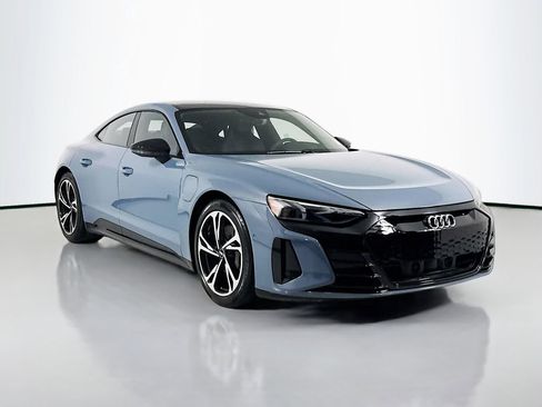 Used 2022 Audi e-tron GT Prestige w/ Prestige Package AWD/4WD image 3