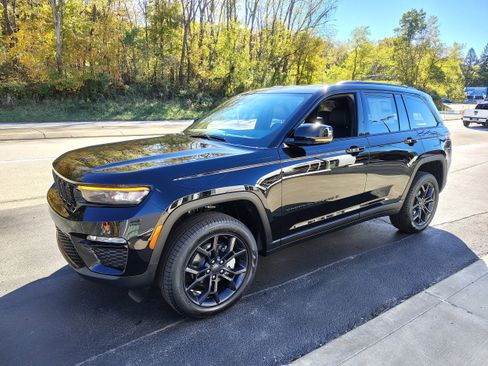 New 2025 Jeep Grand Cherokee Limited image 4