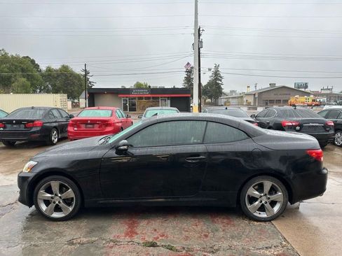 Used 2011 Lexus IS 250C w/ Luxury Pkg RWD image 4