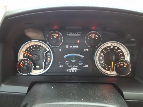 Used 2017 RAM 1500 Laramie w/ Convenience Group image 14