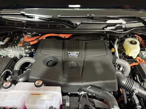 New 2026 Toyota Sequoia Platinum image 28