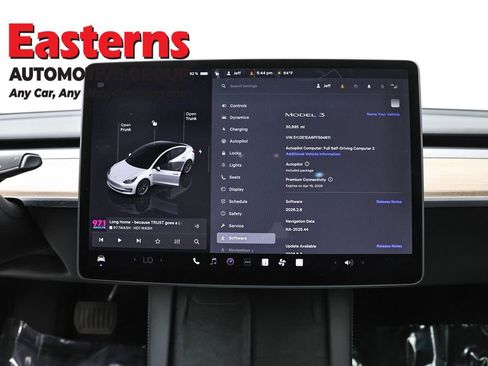 Used 2023 Tesla Model 3 Standard Range image 12