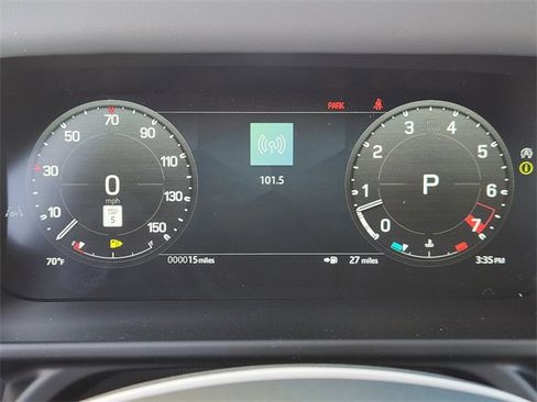 New 2026 Land Rover Defender 130 X-Dynamic SE image 11