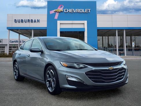 Used 2024 Chevrolet Malibu LT FWD image 3
