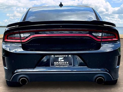 Used 2020 Dodge Charger R/T w/ Blacktop Package RWD image 5
