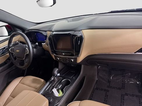 Used 2023 Chevrolet Traverse Premier w/ LPO, Floor Liner Package FWD image 31