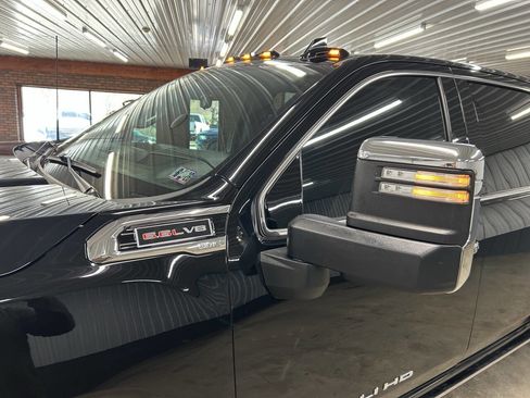 Used 2022 GMC Sierra 2500 Denali w/ Technology Package image 11