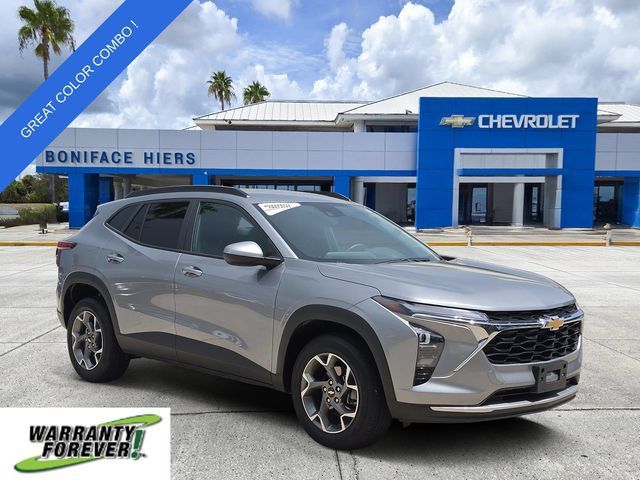 Used 2025 Chevrolet Trax LT w/ LT Convenience Package FWD image 1