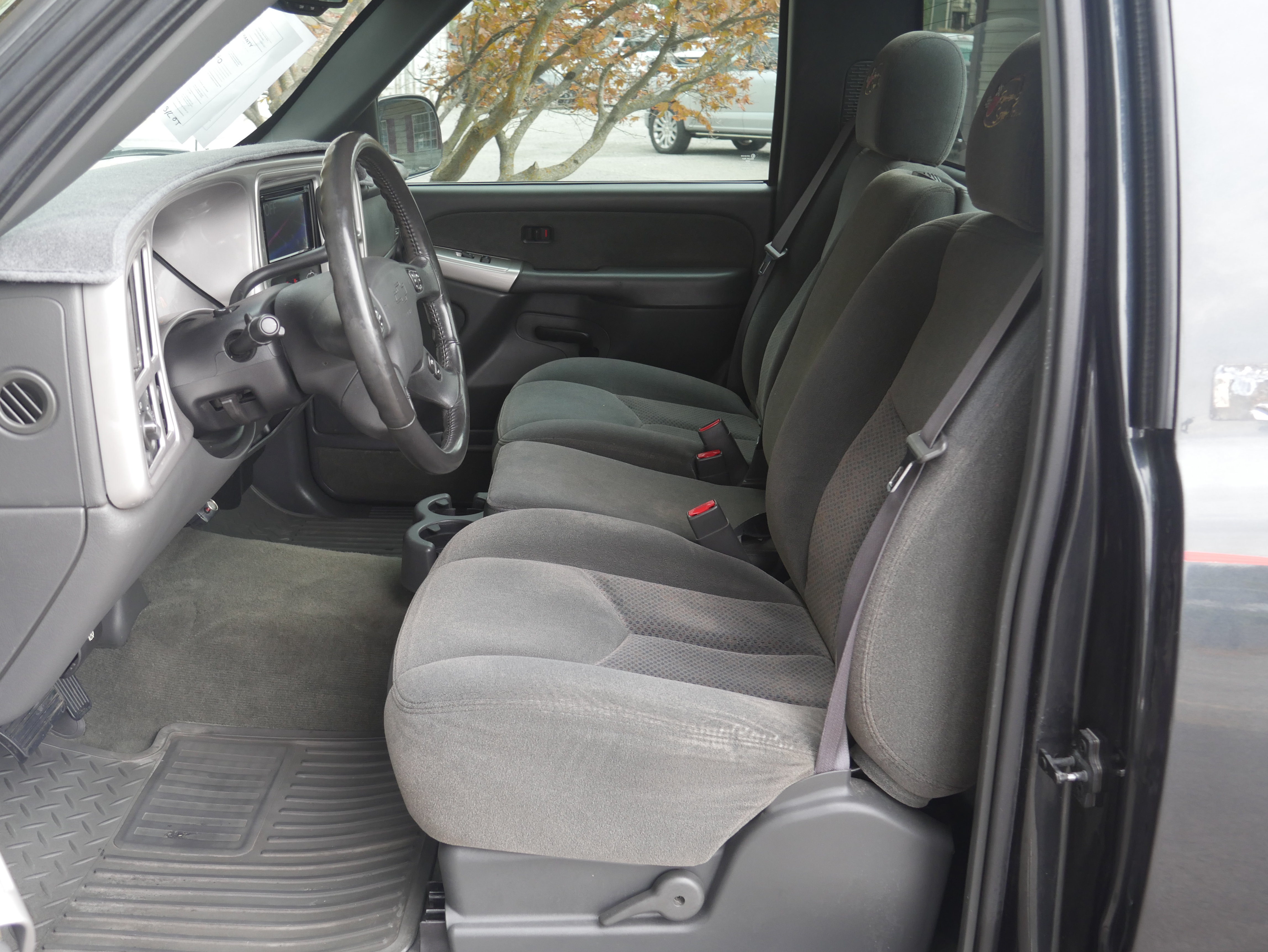 Used 2003 Chevrolet Silverado 1500 LS RWD image 3