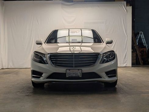 Used 2017 Mercedes-Benz S 550 Sedan image 2