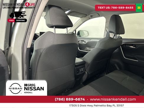 Used 2020 Toyota RAV4 XLE image 27