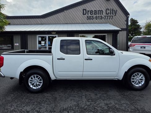 Used 2019 Nissan Frontier SV AWD/4WD image 1