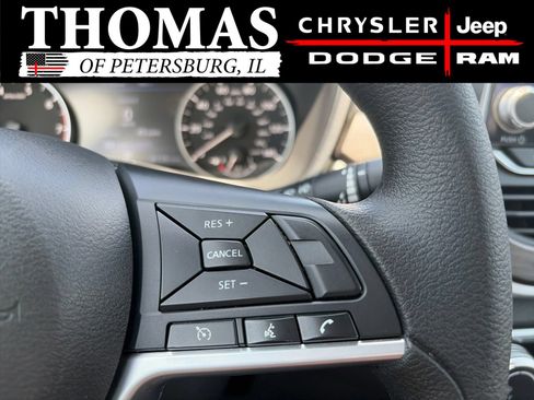 Used 2025 Nissan Altima 2.5 SV FWD image 15