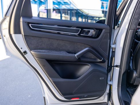 Certified 2023 Porsche Cayenne GTS AWD/4WD image 44