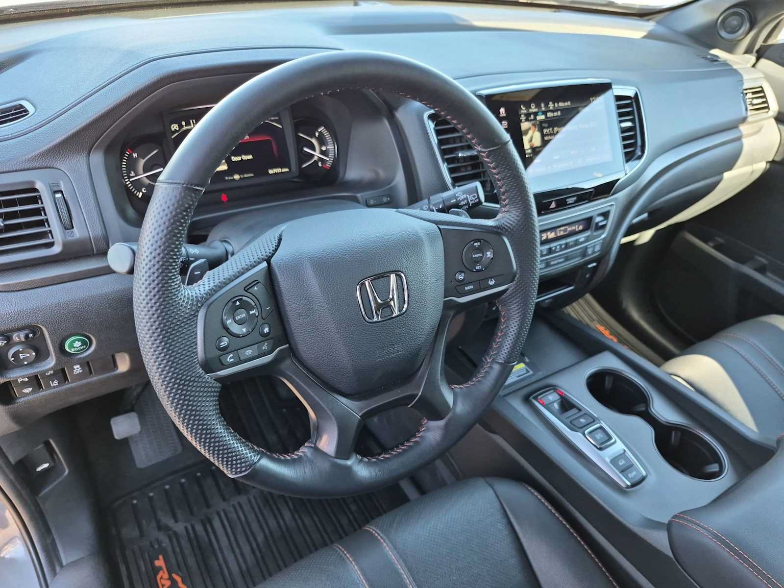 Certified 2024 Honda Passport TrailSport image 2