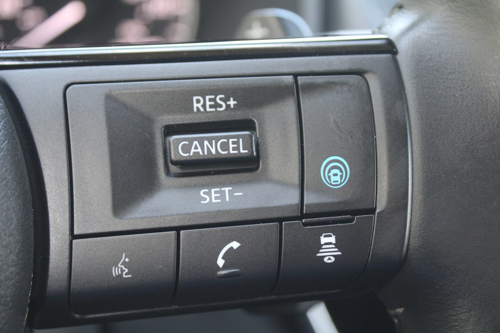 Used 2021 Nissan Rogue SL FWD image 37